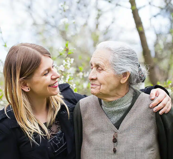 Cómo frenar la soledad de los mayores