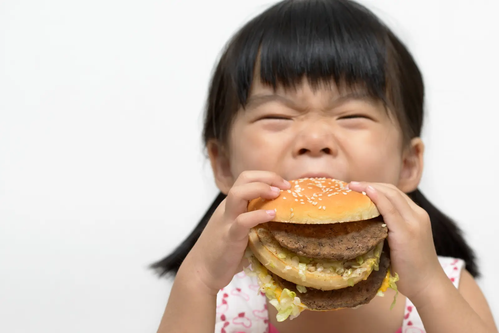 El cambio climático y la comida ultraprocesada, las principales amenazas para la salud de los niños